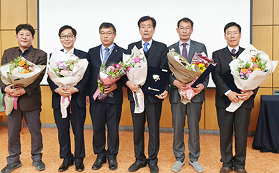 한우자조금이 임원 선거를 통해 새로운 임원진을 꾸렸다. 사진 왼쪽부터 고재국 대의원 부의장, 송무찬 대의원 의장, 박영철 선거관리위원장, 민경천 위원장, 장성조 감사, 이희대 감사.