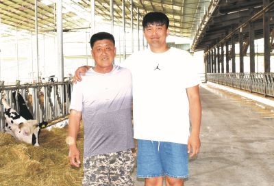 오오구 목장 김규한 대표(사진 왼쪽)와 후계자 광진 씨.