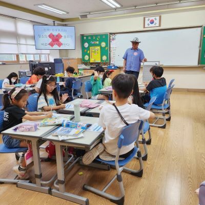 이 대표는 김포지역 초등학교서 낙농가 강사로 학생들에게 우유와 낙농업의 중요성을 알리는데 힘썼다. 
