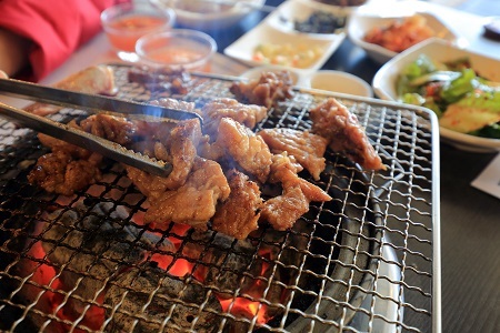 돼지고기 구이 모습
