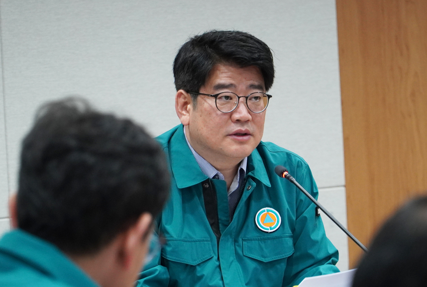 권재한 농식품부 농업혁신정책실장이 지난 22일 정부세종청사에서 아프리카돼지열병 중순본 회의를 진행하고 있다.