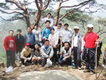 임직원 손잡고 산행…협동정신 되새겨