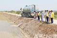 “마르는 논 바닥…타 들어가는 농심 알기에”