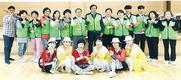 <나눔축산운동 실천 현장>녹색한우, 요양원 방문…어르신들 흥겹게