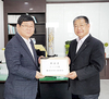 양돈조합장협의회, ASF 방역 순직 공무원 유가족에 위로금
