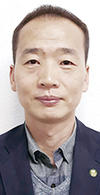 <한국종축개량협회-축산신문 공동 연중기획 ‘개량이 힘’>’21년 유우군능력검정사업 보고회 시상식을 마치고