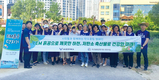 ‘EM흙공’ 던지고, 저탄소 축산물 홍보