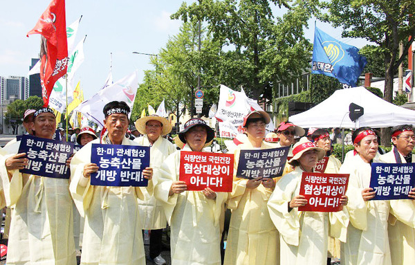 “농업 희생 그만”…거리로 나선 농민들