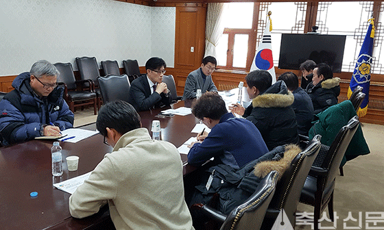 “행정 유예 아닌 법으로 기한연장 절실”