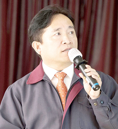 2020년 경영전략회의에서 한재규 대표이사가 사업계획을 발표하고 있다.