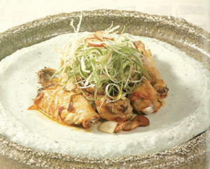 환절기 입맛도 살리고 영양도 더해줄 닭고기 요리 ‘닭퀘사딜라’와 ‘닭허브윙구이’. 맛은 물론 레시피도 간편해 농진청이 추천 메뉴로 꼽았다.