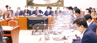 국회 농해수위는 지난 8일 서울 여의도 국회에서 농진청과 실용화재단, 농기평, 농정원에 대한 국정감사를 실시했다. <사진=국회 제공>